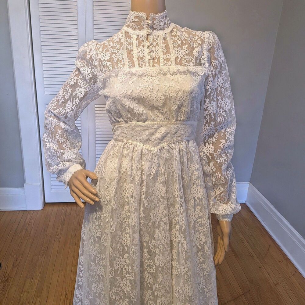 Vintage 1970s Gunne Sax White Lace Maxi Dress Prairie Bridal Renaissance Size 5